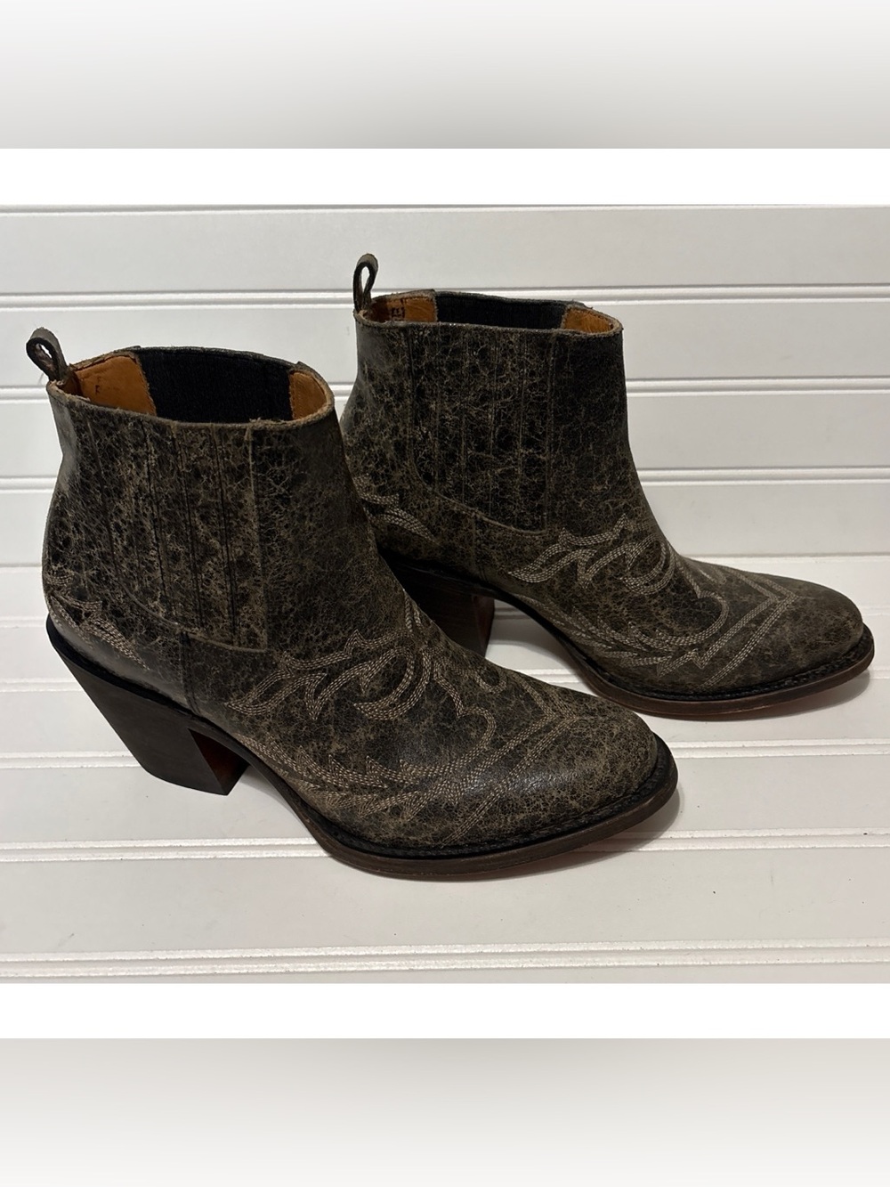 LUCCHESE Rogue Round Toe Ankle Chelsea Cowboy Western Boots Womens Size 7.5 B